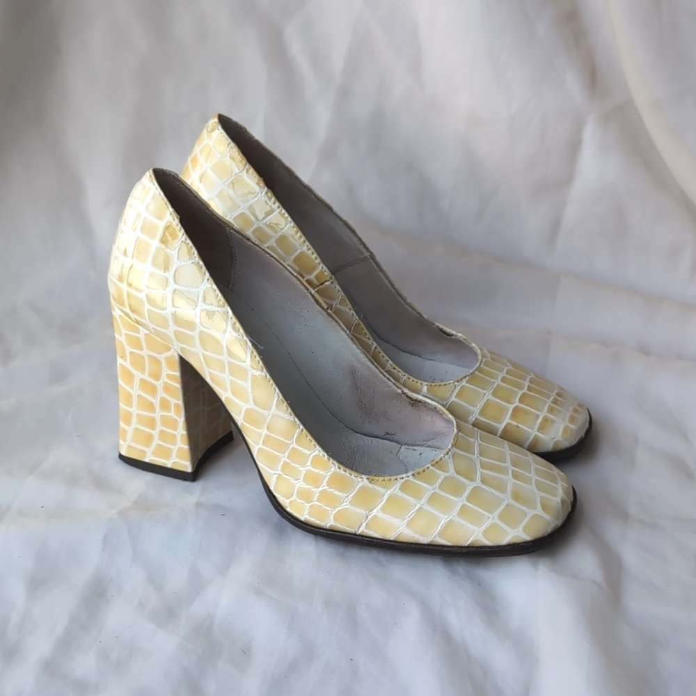 L'Intervalle chunky heel cream white snakeskin heel pumps